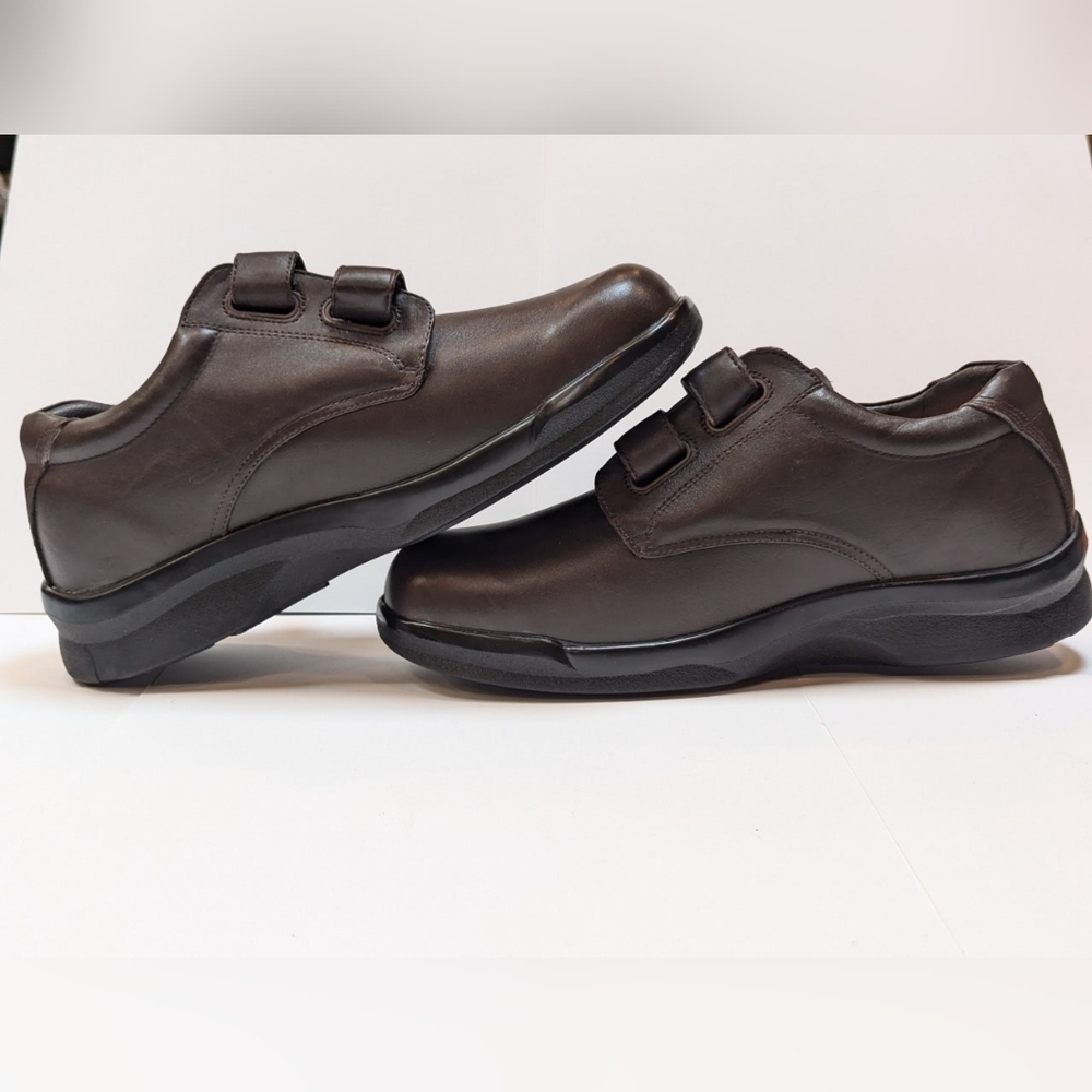 Diabetic shoes Apex 1261M size 11W Velcro closure foam cushion insole excellent